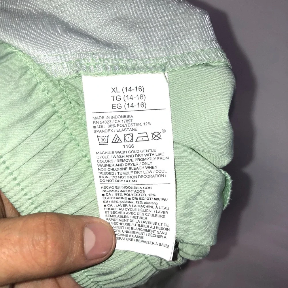 Old Navy StretchTech Quick Dry Shorts Boys XL 14-16 Sage Green Active Hiking